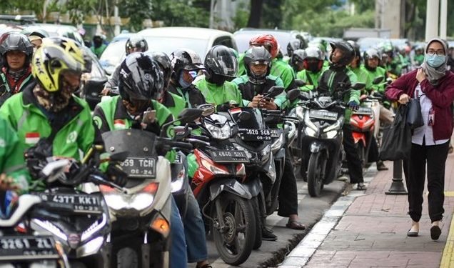 Komut rasa dirut, Basuki Tjahaja dikritik beri diskon BBM ke ojol