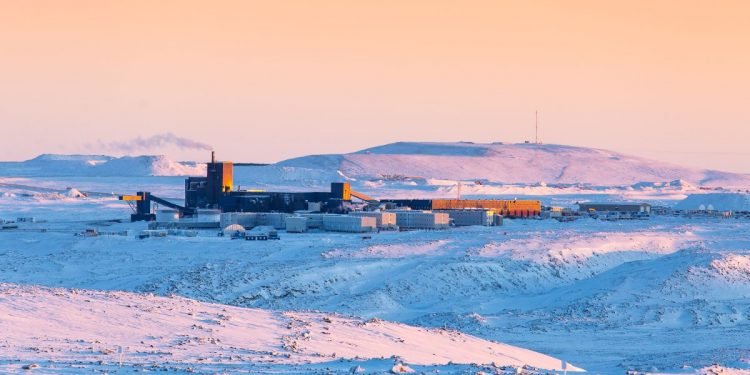 Glencore weighs options to restart Quebec mines