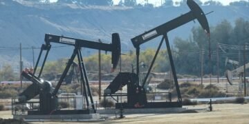 Lembaga riset sebut optimalisasi blok besar bisa jadi andalan produksi migas nasional